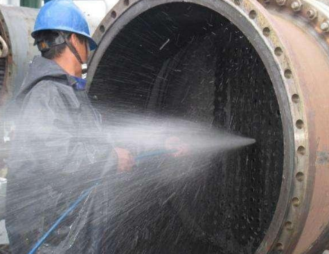高压清洗车高压泵水压很低的原因